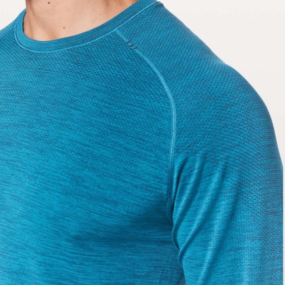 Lululemon Metal Vent Tech Long Sleeve in Poseidon / Amalfi Blue - Picture 4 of 10